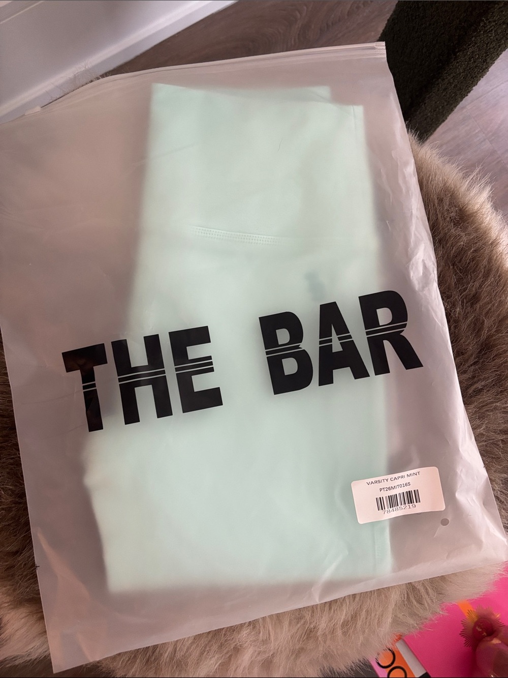The Bar Mint Capri size S